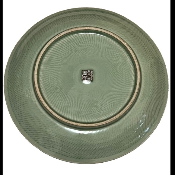 Phoenix Dragon Asian 9” Glazed Celadon Green Plate Signed . Estate pre-loved. - Picture 3 of 11